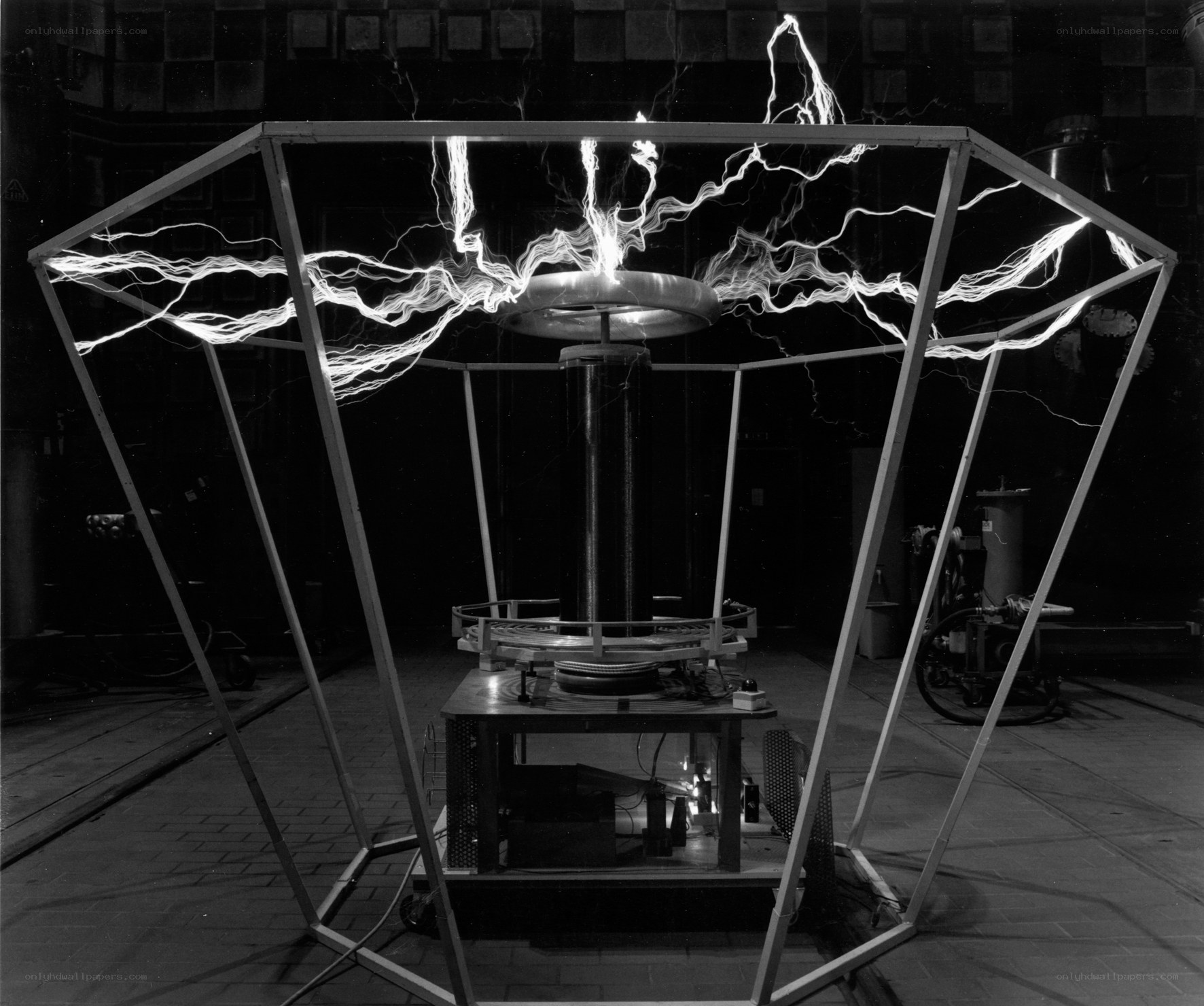Tesla coil in operation