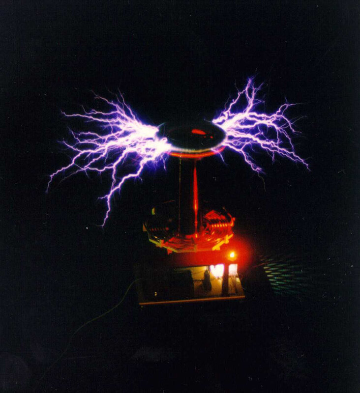 Tesla coil producing electrical arcs