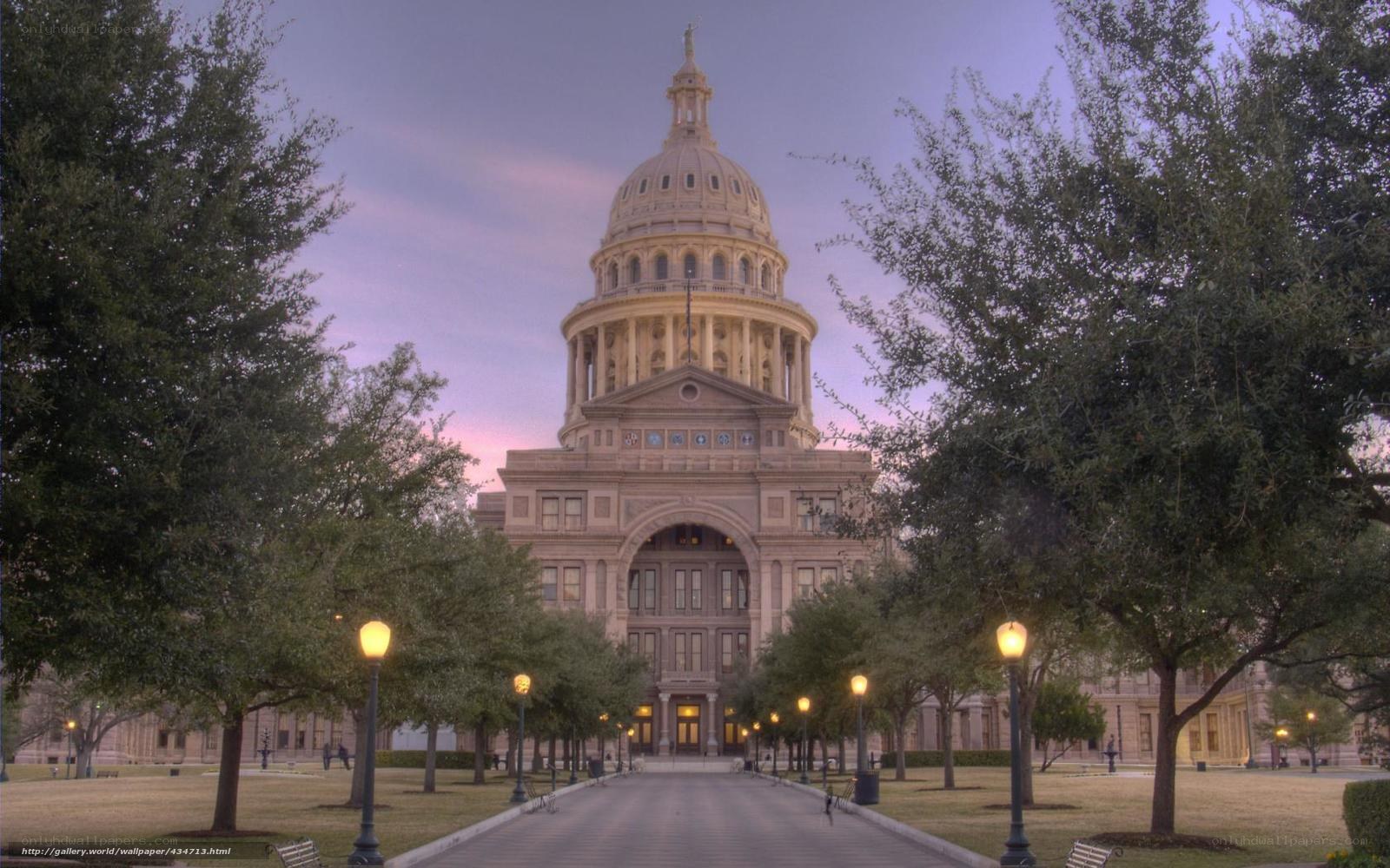 Texas State Capitol at dusk