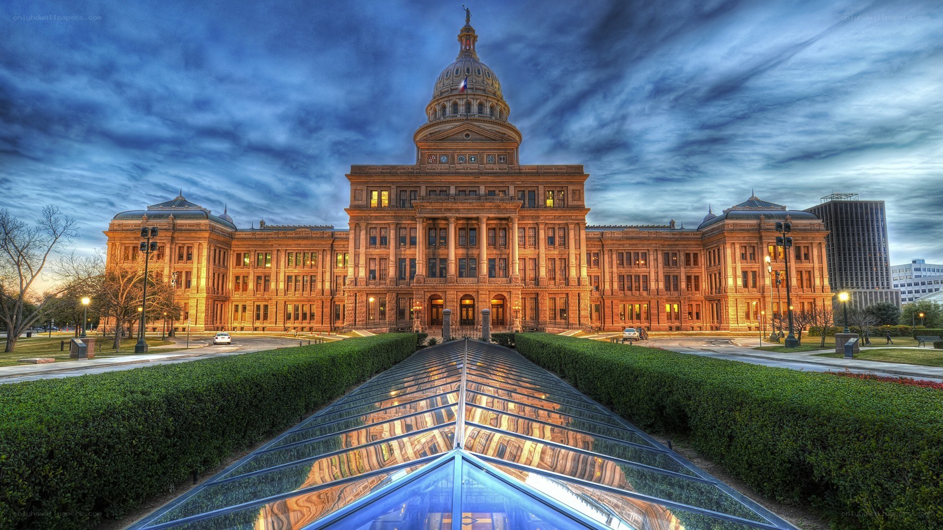 Texas State Capitol at dusk