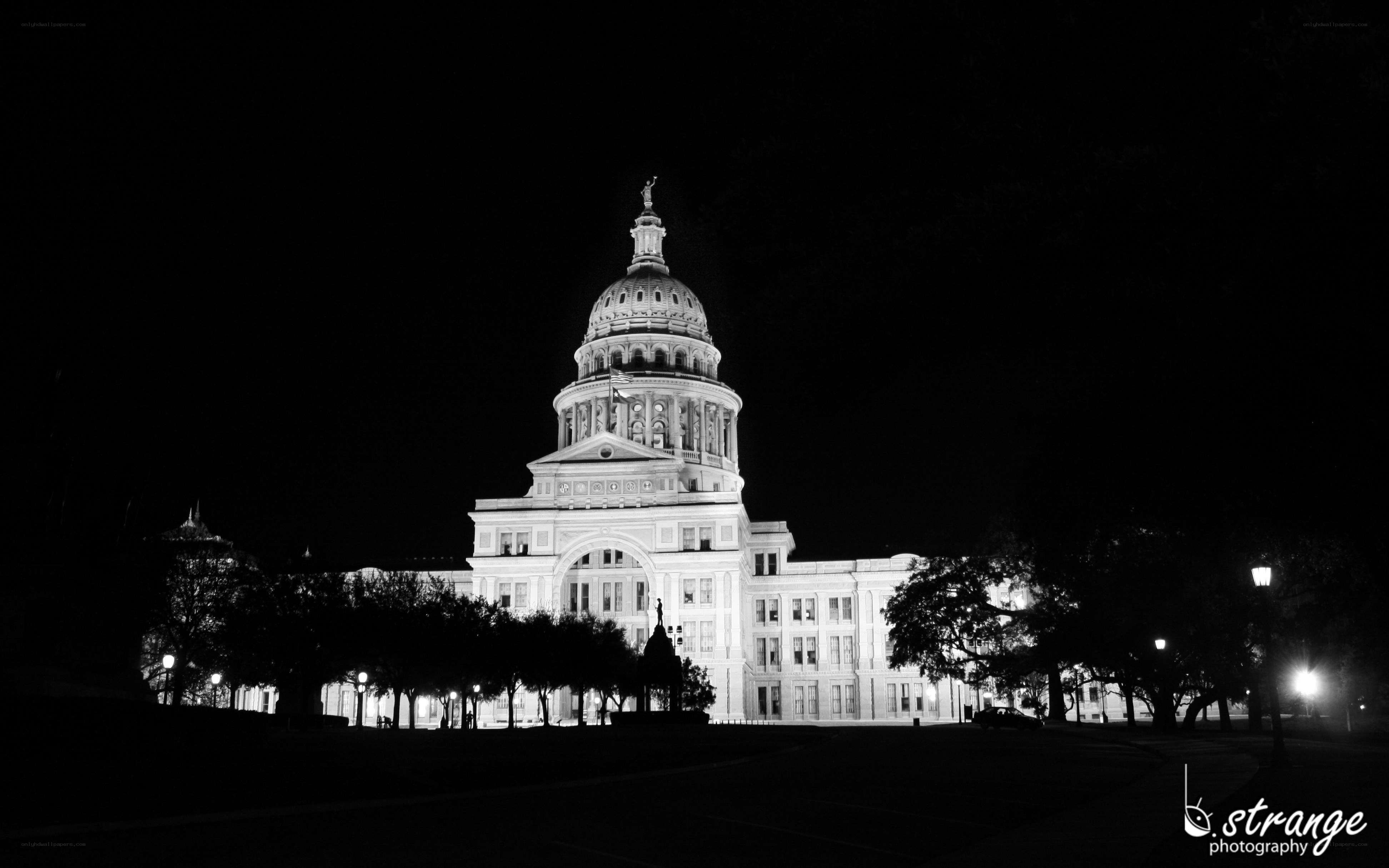 Texas State Capitol at night