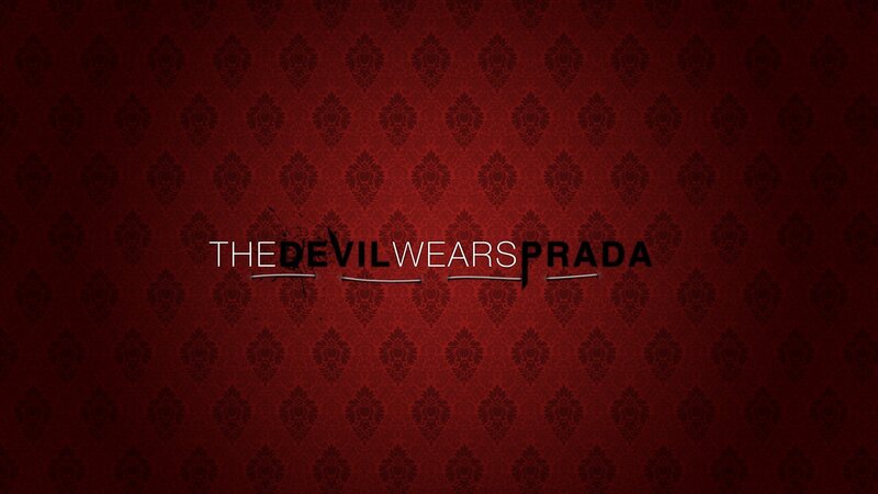 Text on Red Wallpaper — Dramatic