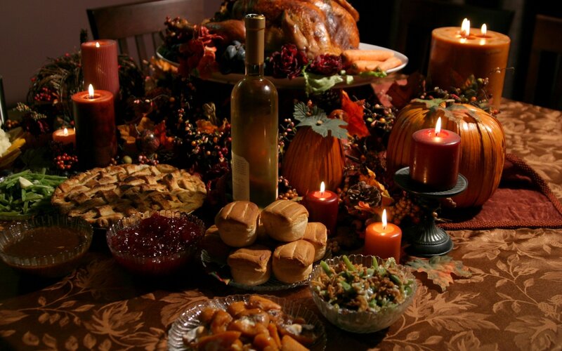 Thanksgiving Dinner Table — Brown, Warm