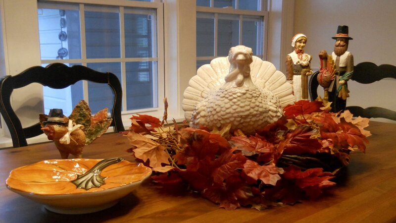 Thanksgiving Table Centerpiece — Brown