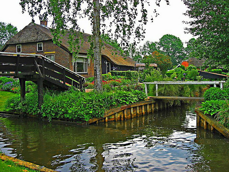 Thatched Cottage by Canal — Green