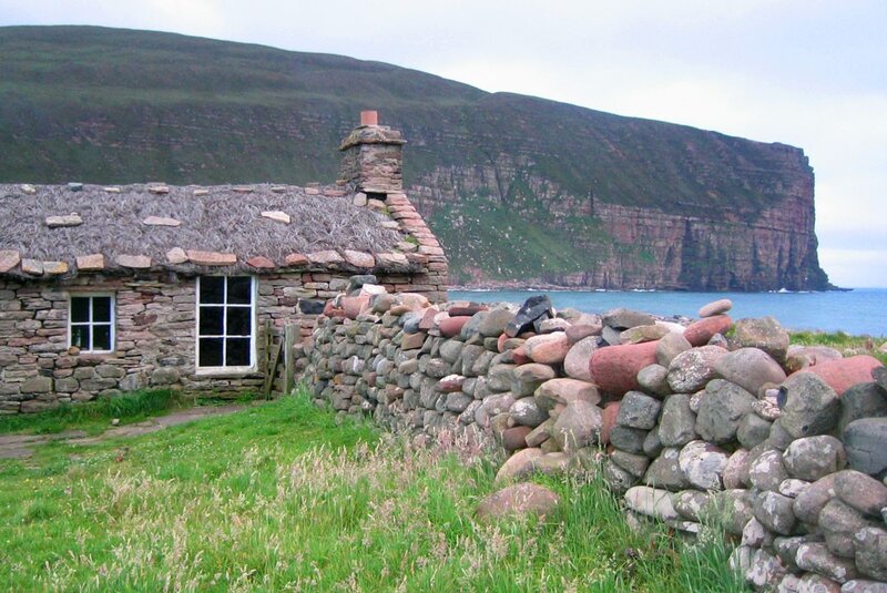 Thatched Cottage by Sea — Green
