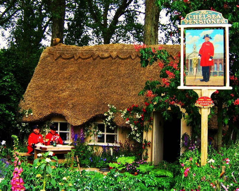 Thatched Cottage with Guards