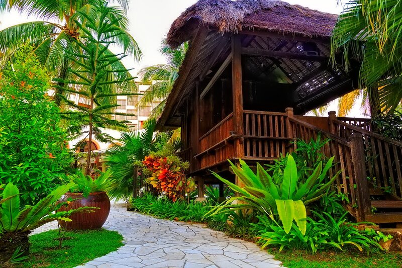 Thatched Hut in Garden — Green