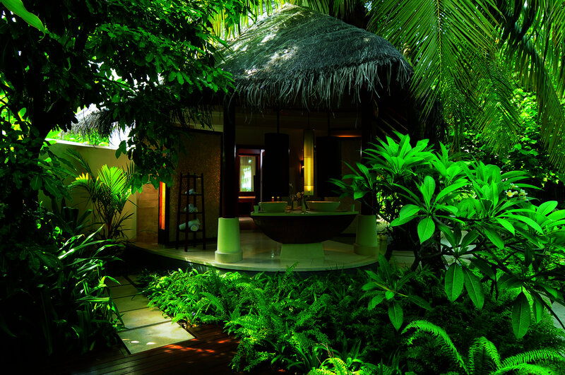 Thatched-roof Bathroom — Green