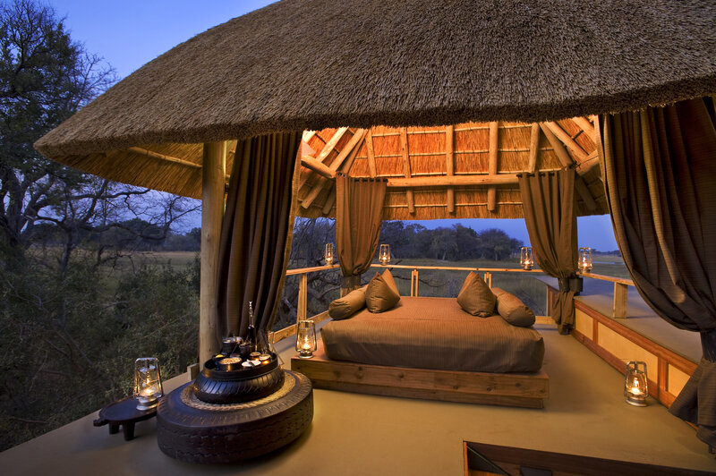 Thatched-roof Bed Platform