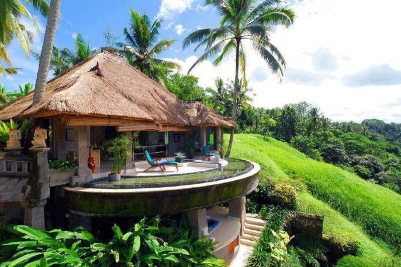 Thatched-roof Villa — Green