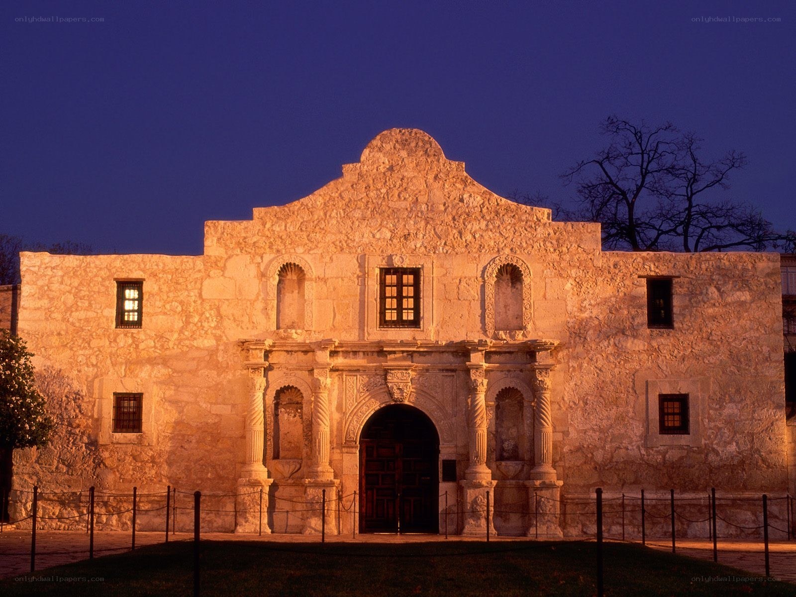 The Alamo at dusk