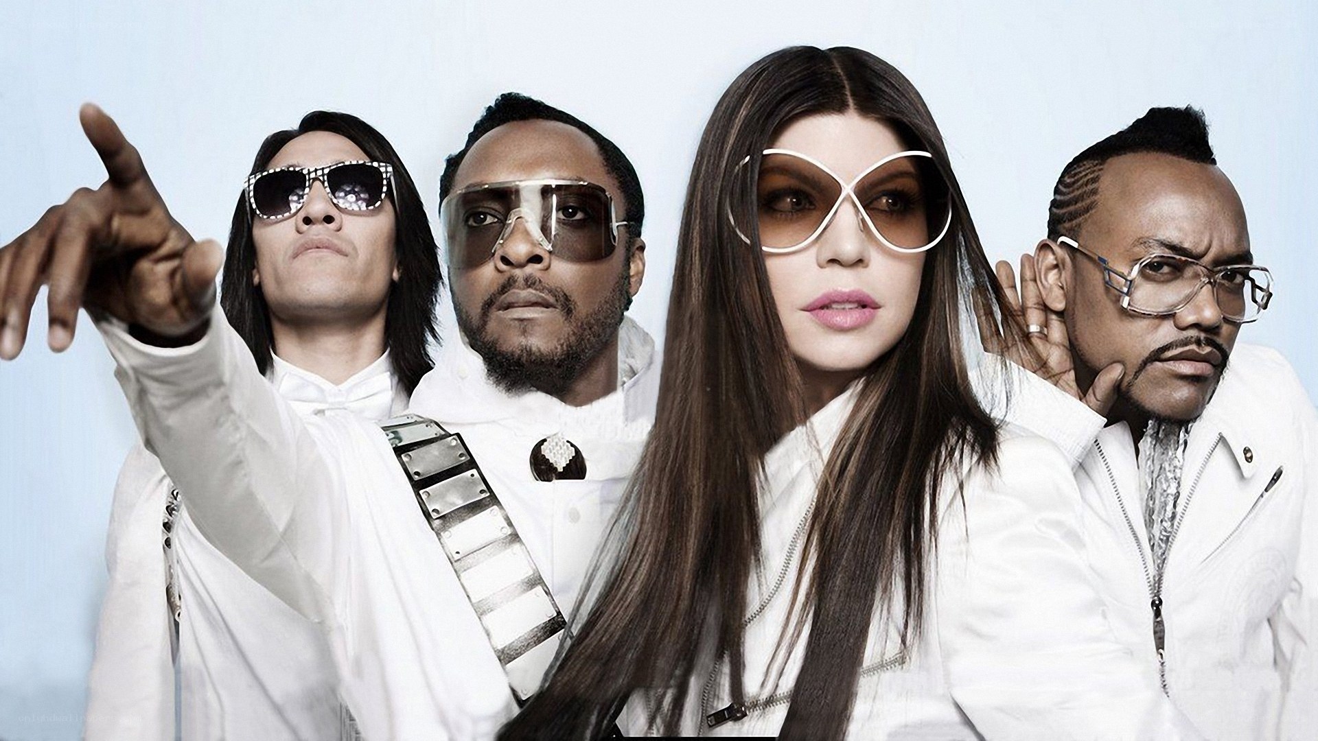 The band with sunglasses