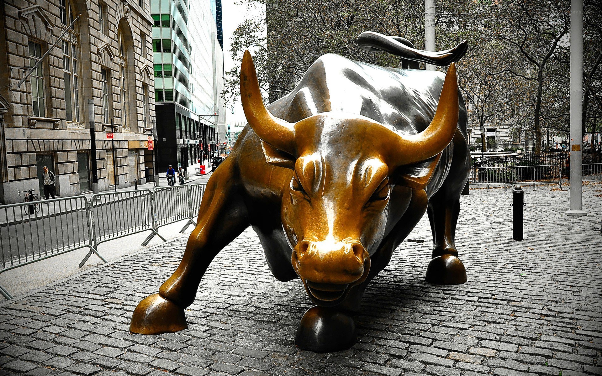 The Charging Bull statue
