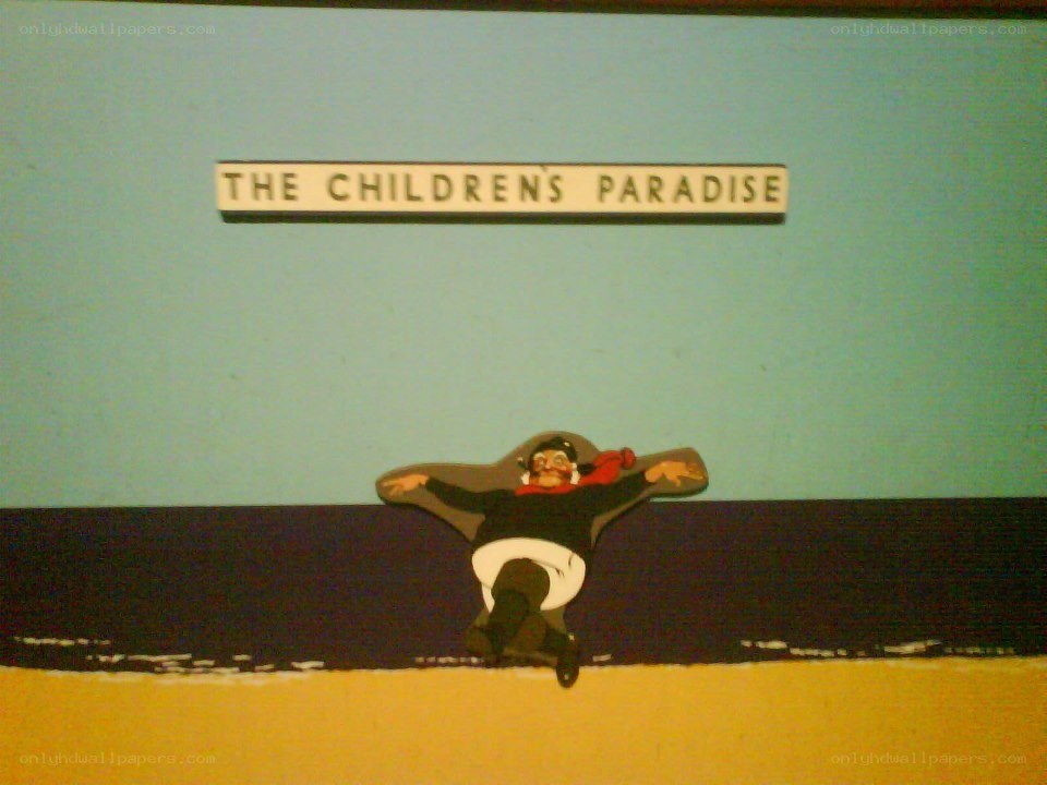 The Children's Paradise sign