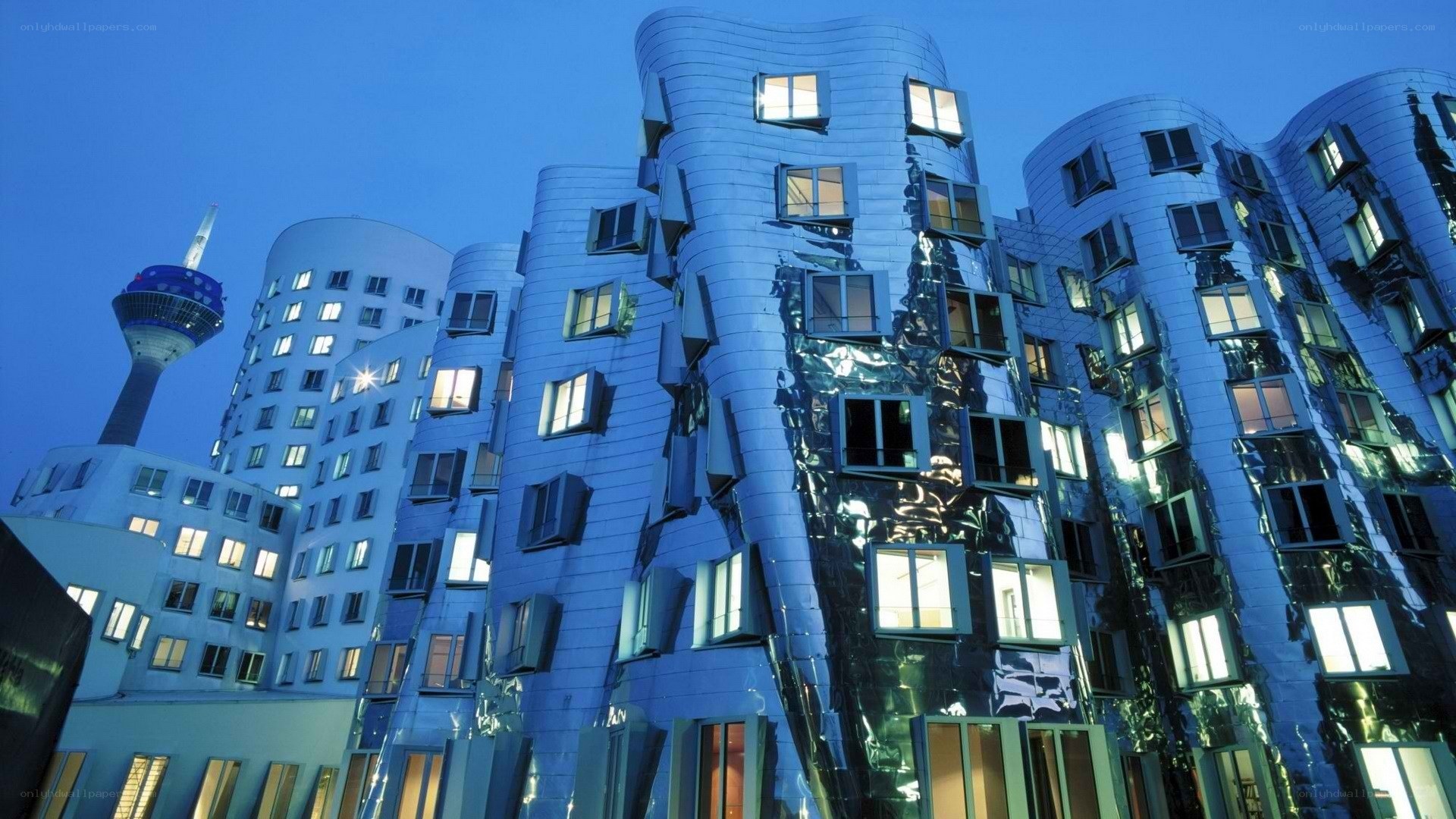 The Dancing House at dusk