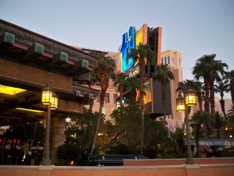 The Mirage Hotel Sign