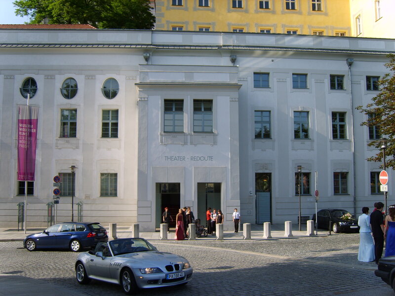 Theater Redoute building