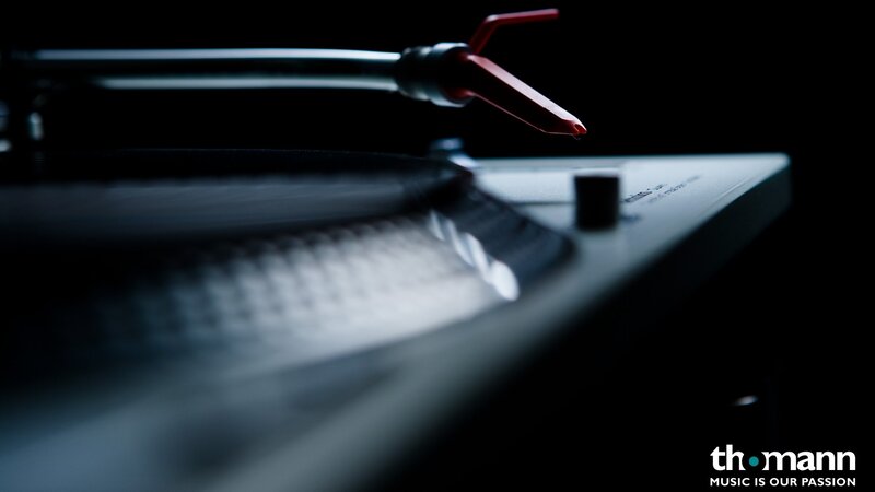 Thomann turntable close-up