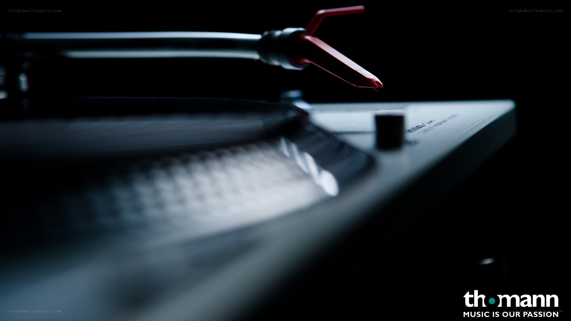 Thomann turntable close-up