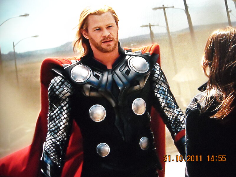 Thor in Armor — Black, Dramatic