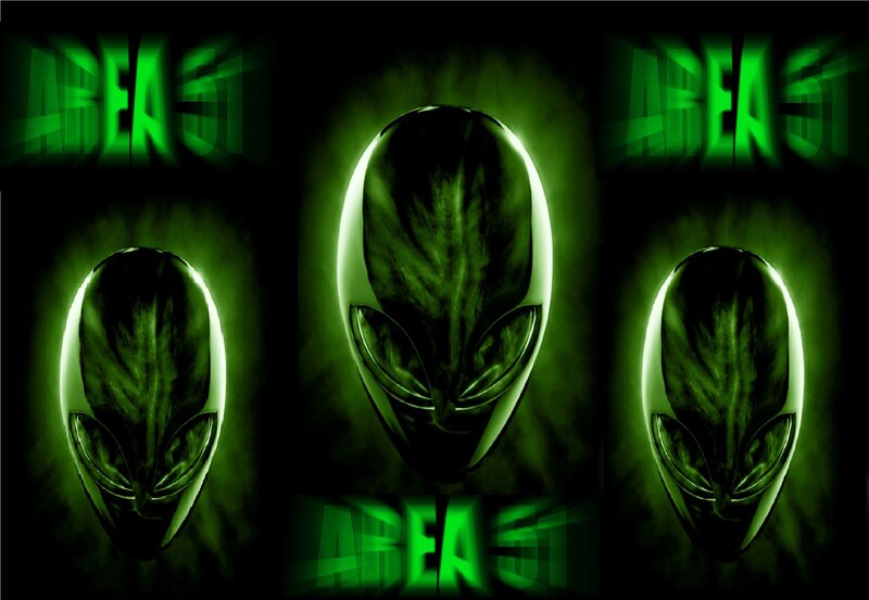 Three Alien Heads — Green