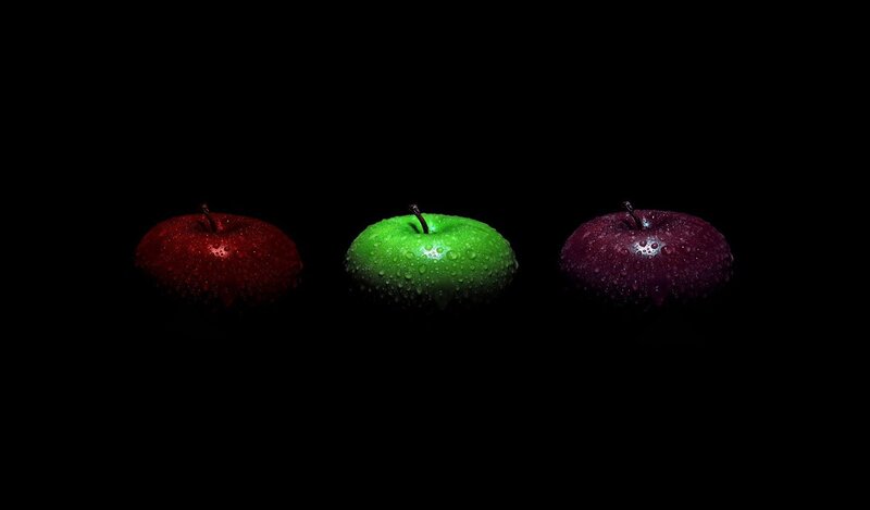 Three Apples in Darkness — Red, Dramatic