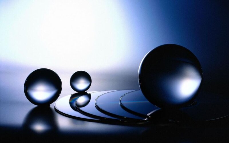 Three Black Spheres on Discs