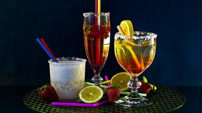 Three Cocktails on Tray — Dark Blue