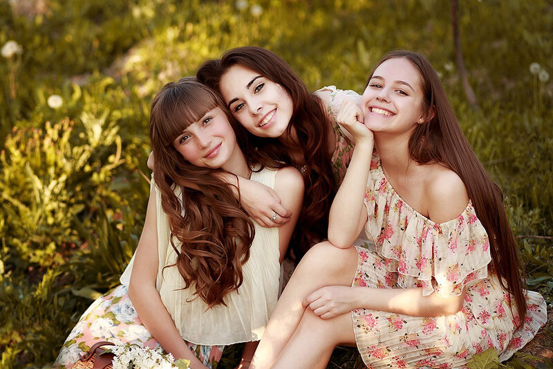 Three Girls in Garden — Green, Peaceful