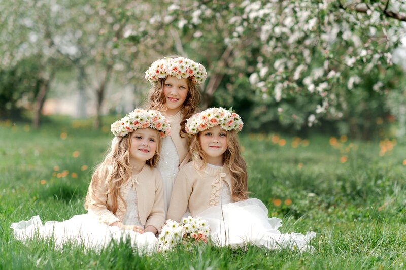 Three Girls with Flower Crowns — Green