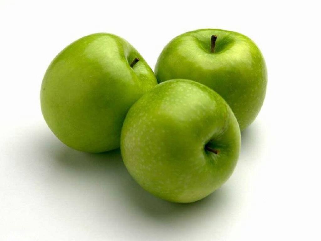 three green apples