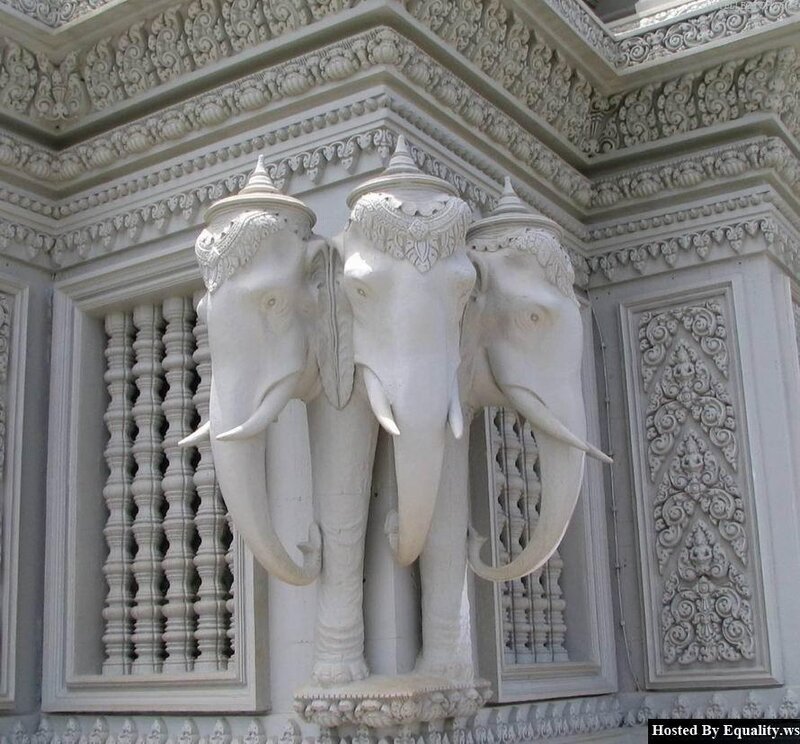 Three-headed elephant sculpture