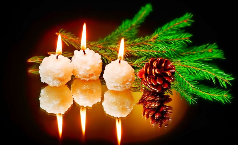 Three Lit Candles — Green