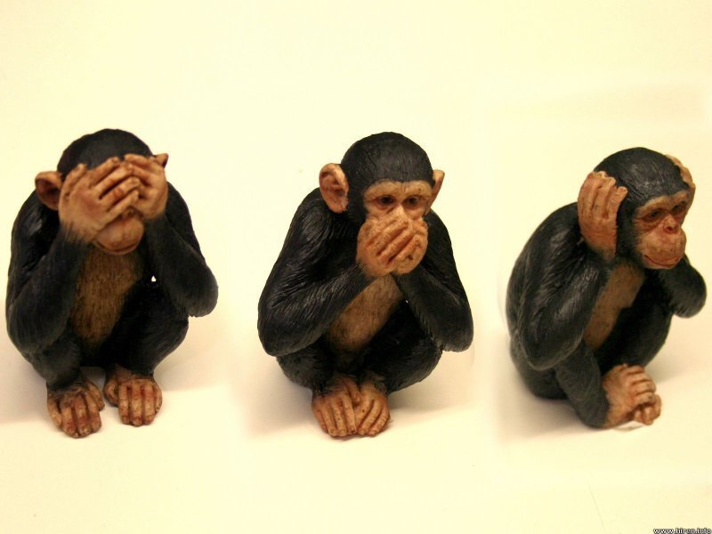Three Monkey Figurines — Black