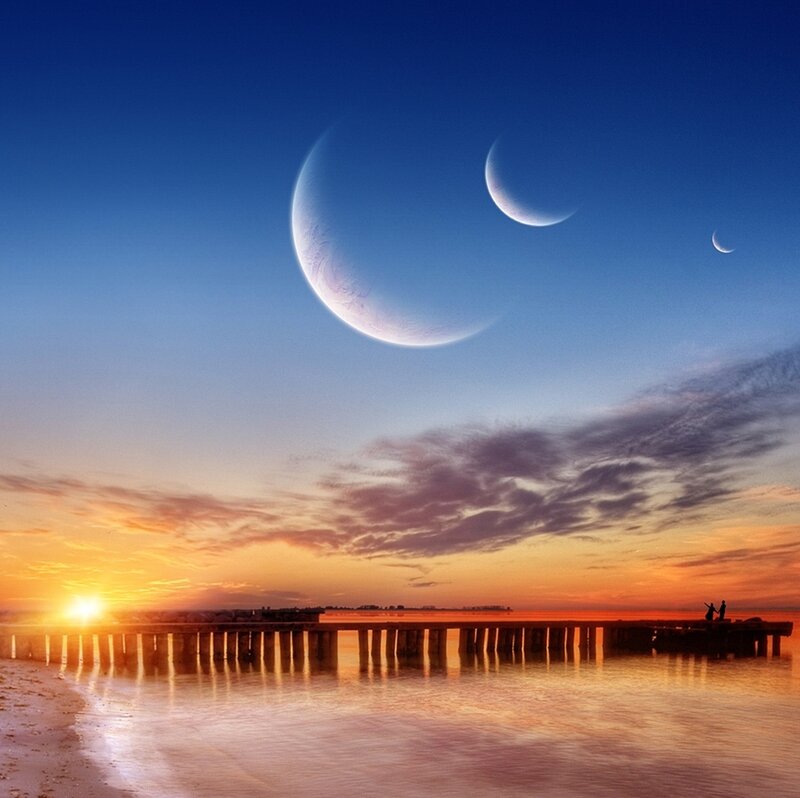 Three Moons over Pier — Blue