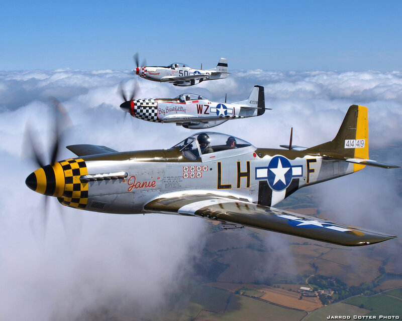 Three P-51 Mustang Planes — Silver, Dynamic