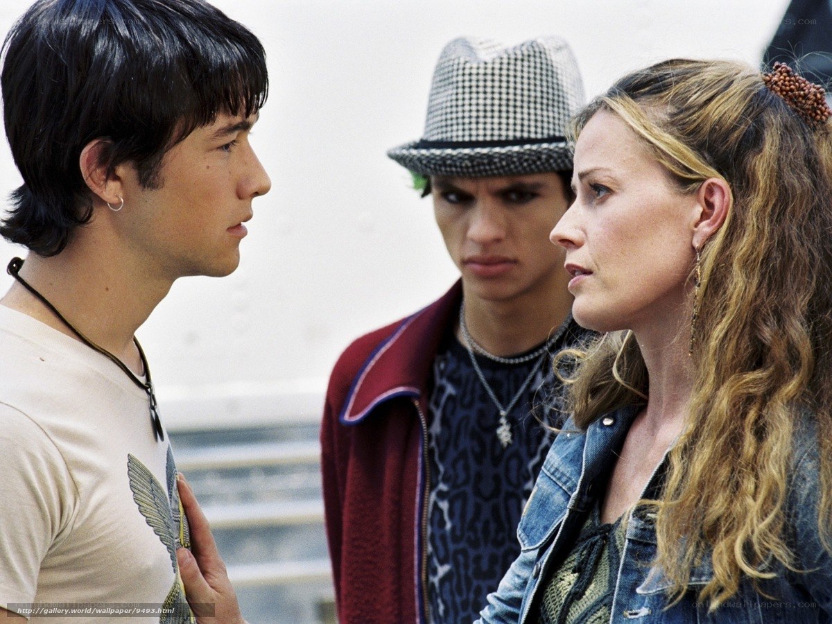three people in conversation
