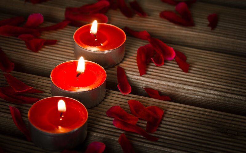 Three Red Candles — Romantic