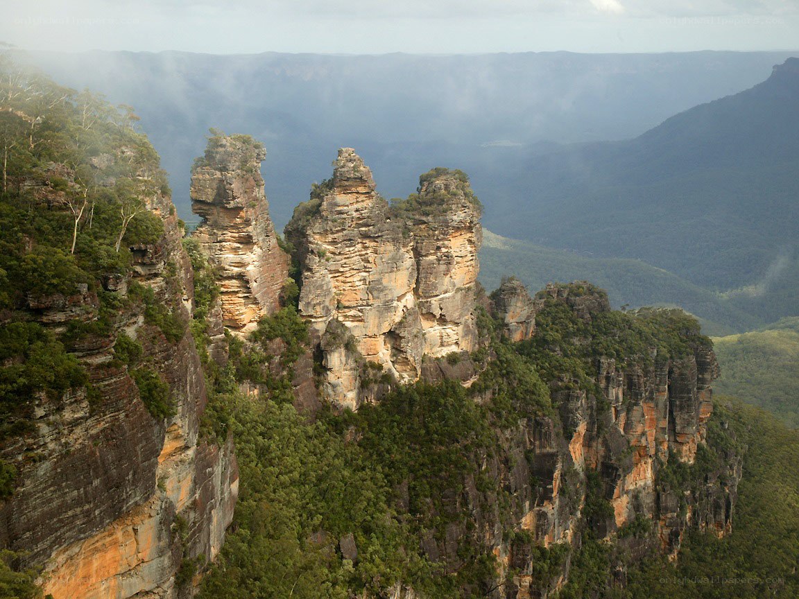 Three Sisters rock formations
