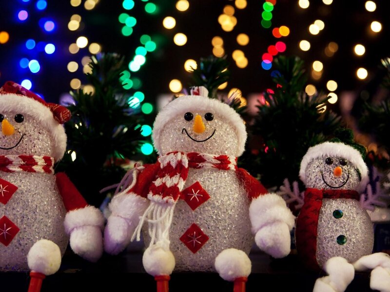 Three Snowmen Figures — White