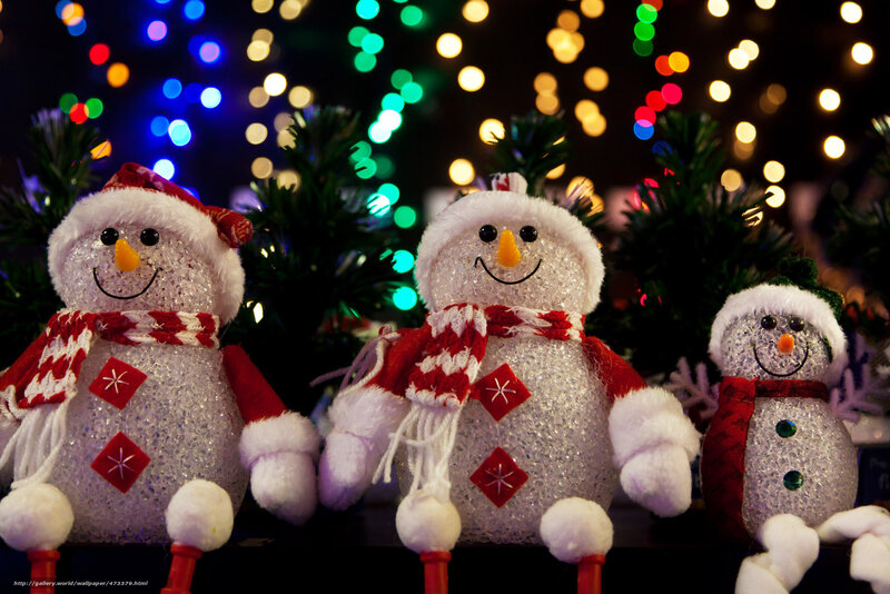Three snowmen with lights