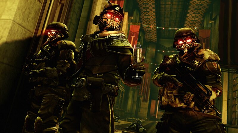 Three Soldiers in Armor — Green, Dark