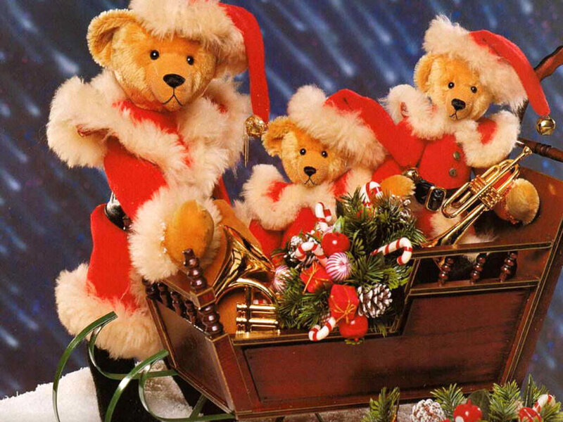 Three Teddy Bears in Sleigh