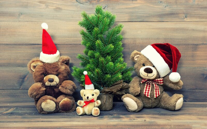 Three Teddy Bears with Tree — Brown