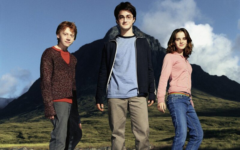 Three Teenagers Standing — Blue