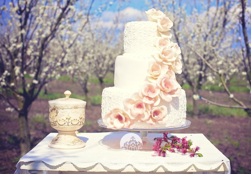 Three-tiered Wedding Cake — White, Serene