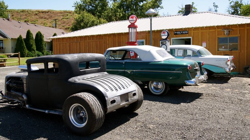 Three Vintage Cars — Black