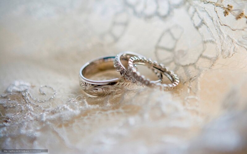 Three Wedding Rings — White