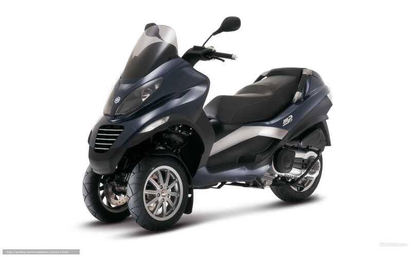 Three-wheeled Scooter — Black, Neutral